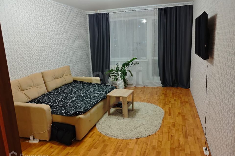 Продаётся 1-комнатная квартира, 42.2 м²