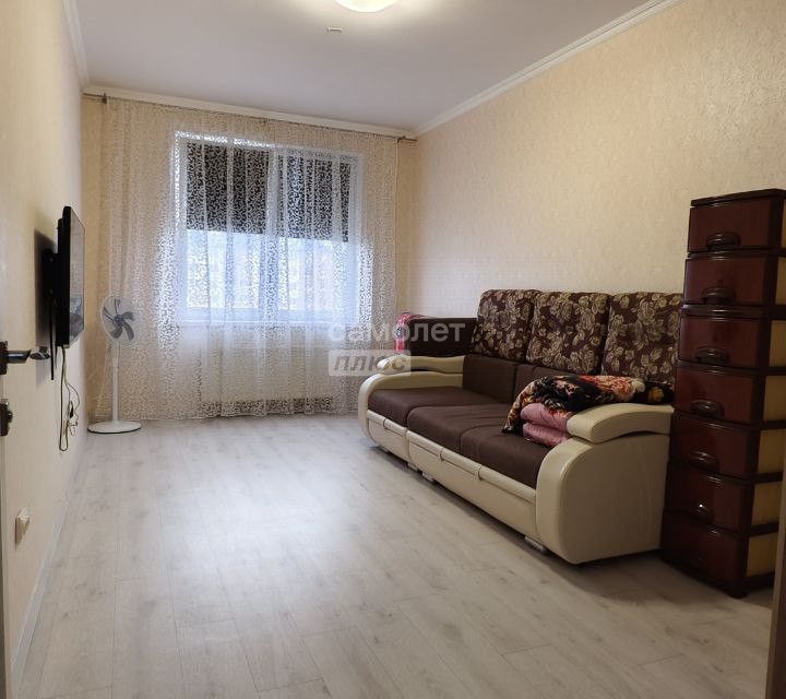 Продаётся 1-комнатная квартира, 38.3 м²