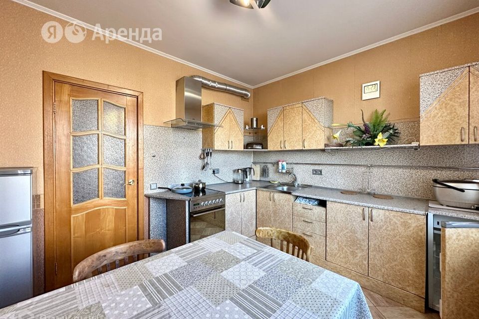 Сдаётся 3-комнатная квартира, 87 м²