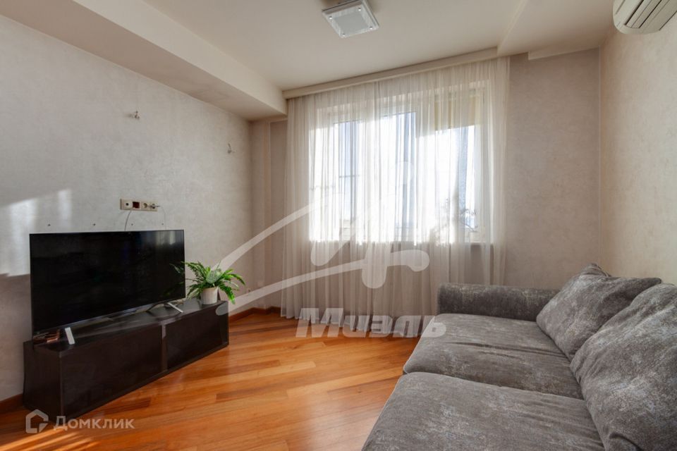 Продаётся 2-комнатная квартира, 58.2 м²