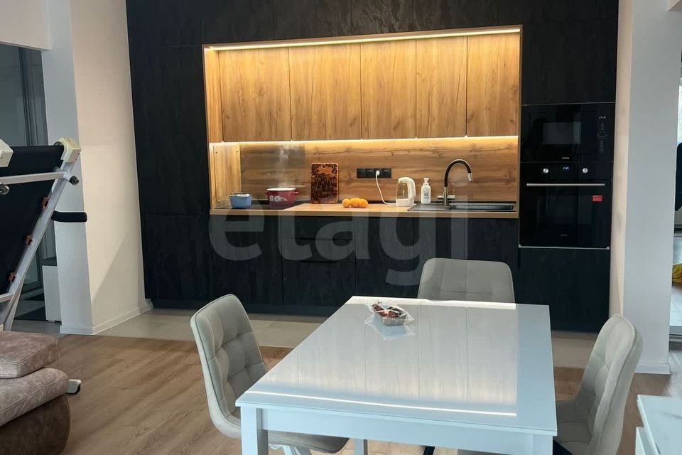 Продаётся 3-комнатная квартира, 59.3 м²