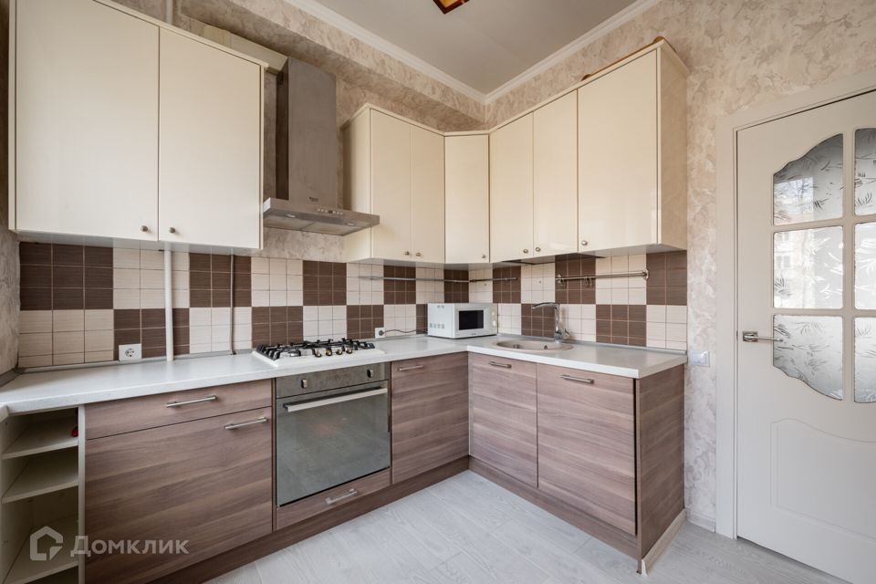 Продаётся 2-комнатная квартира, 56 м²