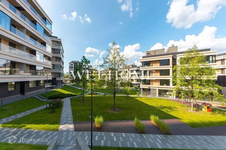 Продаётся 3-комнатная квартира, 191 м²
