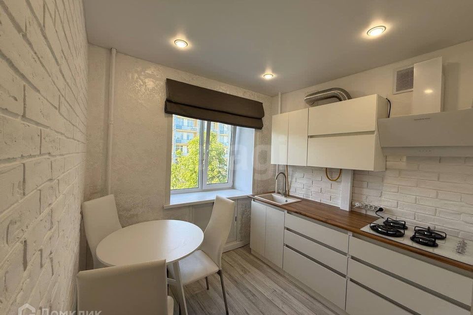 Продаётся 2-комнатная квартира, 42.7 м²
