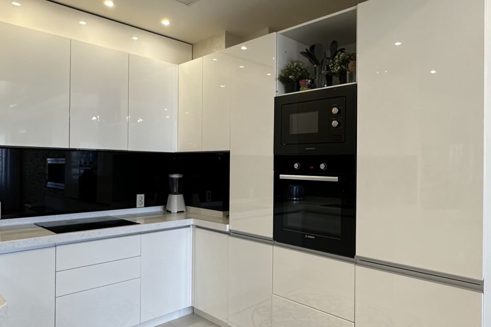 Продаётся 3-комнатная квартира, 116.2 м²