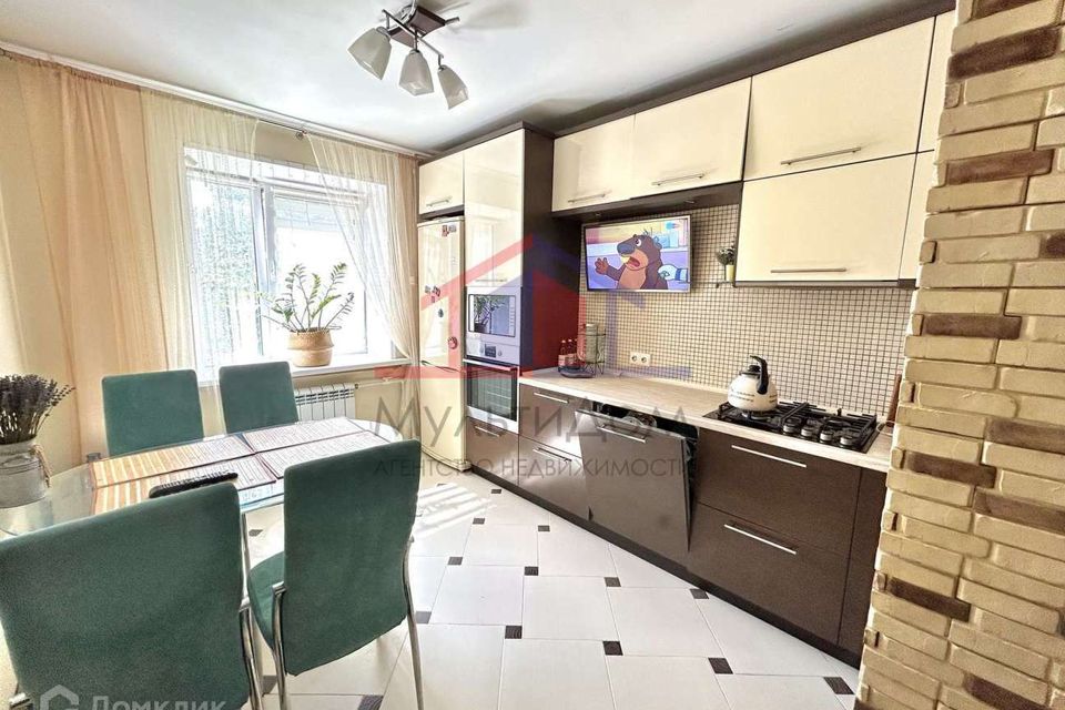 Продаётся 1-комнатная квартира, 49.2 м²