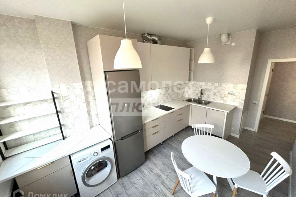 Продаётся 1-комнатная квартира, 37.7 м²
