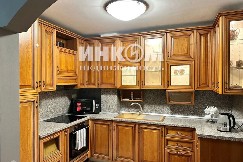Сдаётся 2-комнатная квартира, 64 м²