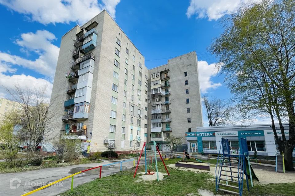 Продаётся комната в 1-комн. квартире, 33.6 м²