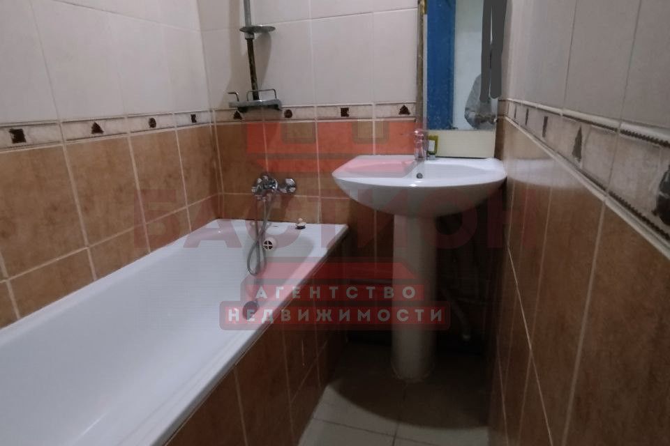 Продаётся 4-комнатная квартира, 61 м²