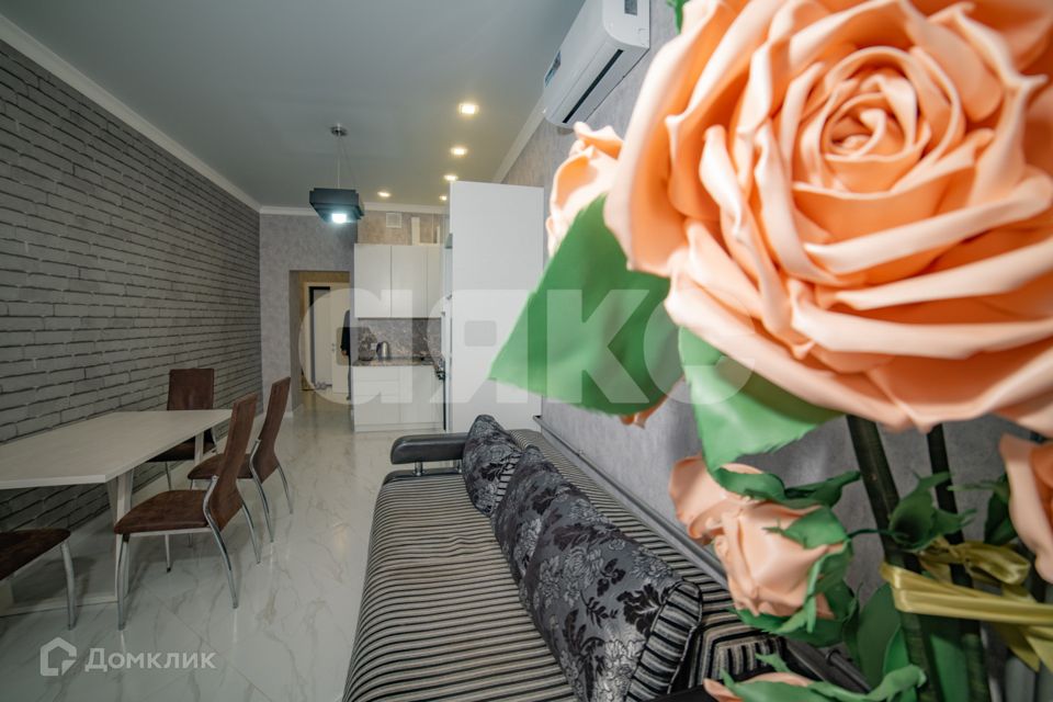 Продаётся 1-комнатная квартира, 49 м²