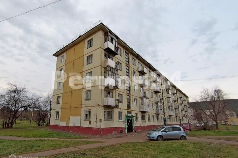Продаётся 3-комнатная квартира, 55.6 м²