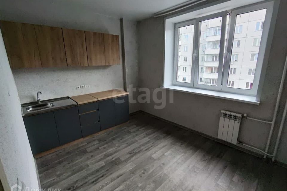 Сдаётся 2-комнатная квартира, 81.16 м²