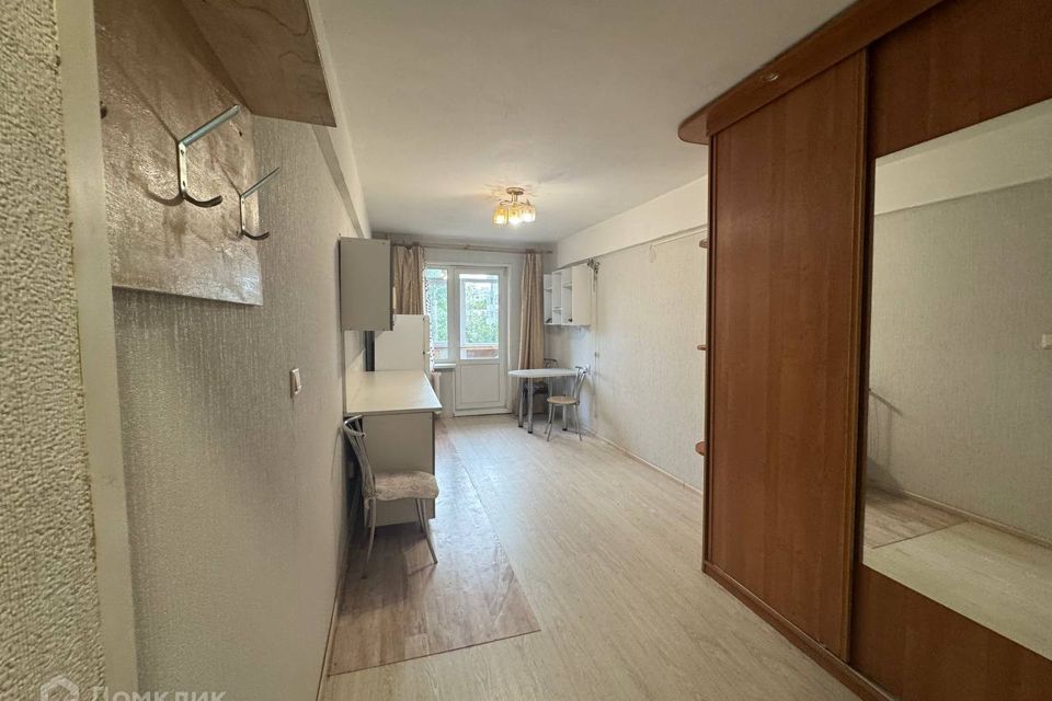 Продаётся комната в 4-комн. квартире, 15.4 м²