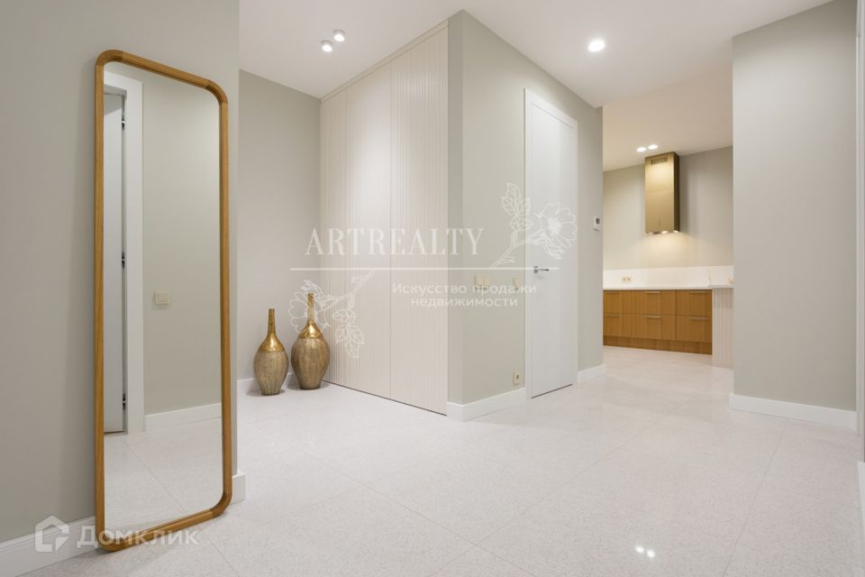 Продаётся 2-комнатная квартира, 71 м²