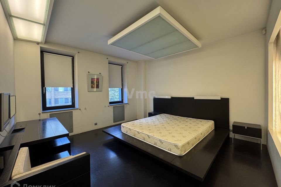 Сдаётся 4-комнатная квартира, 160 м²