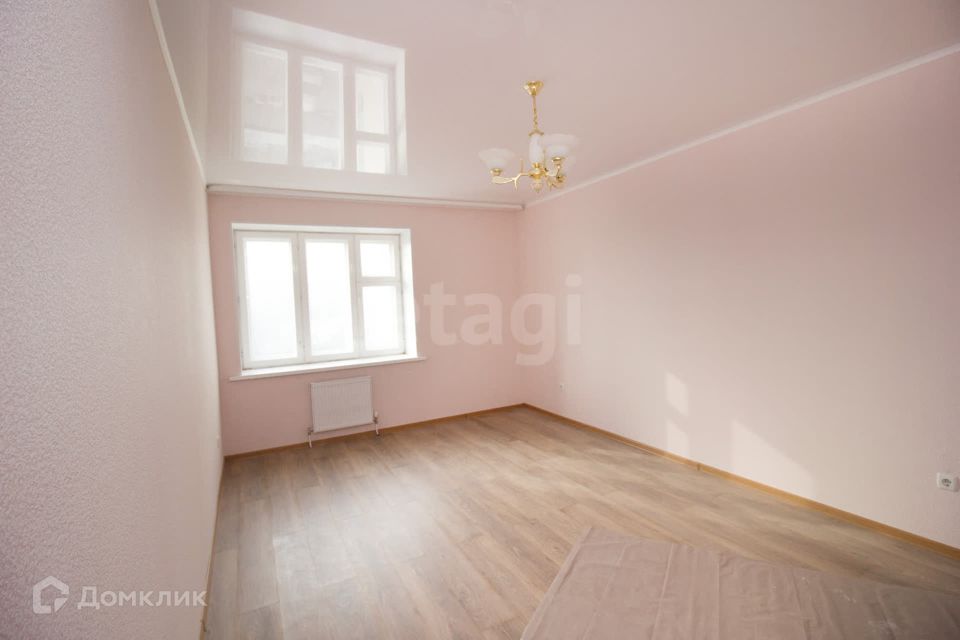 Продаётся 1-комнатная квартира, 41.9 м²