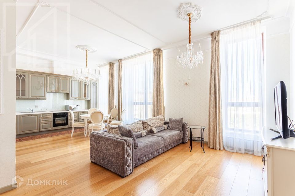 Сдаётся 4-комнатная квартира, 170 м²