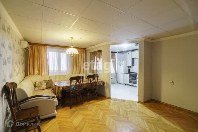 Сдаётся 3-комнатная квартира, 163.6 м²