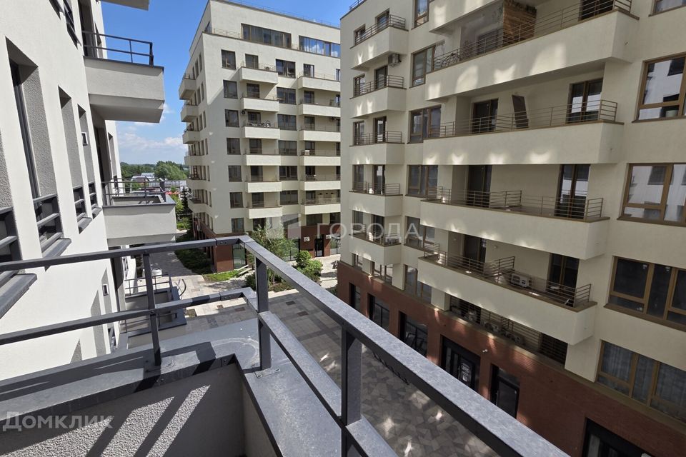 Продаётся 1-комнатная квартира, 51.5 м²