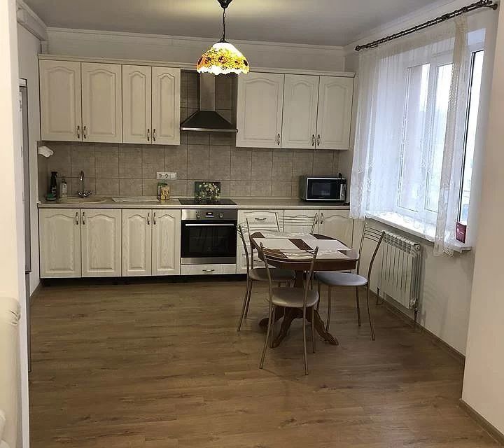 Продаётся 3-комнатная квартира, 97 м²