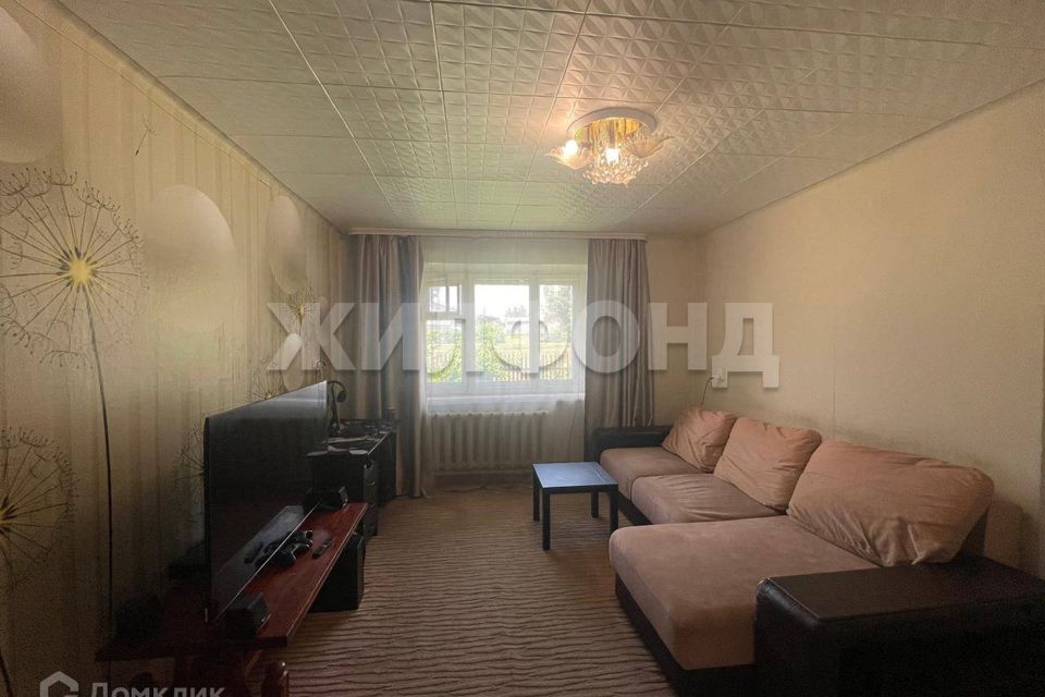 Продаётся 3-комнатная квартира, 55.9 м²