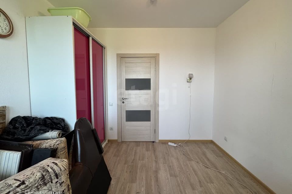 Продаётся комната в 4-комн. квартире, 10.9 м²