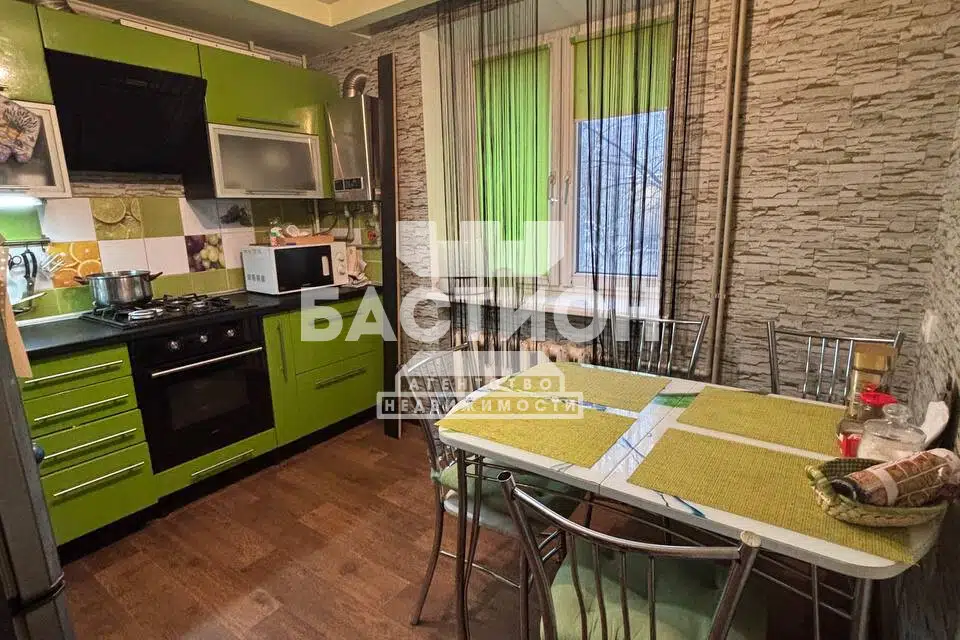 Продаётся 2-комнатная квартира, 57 м²