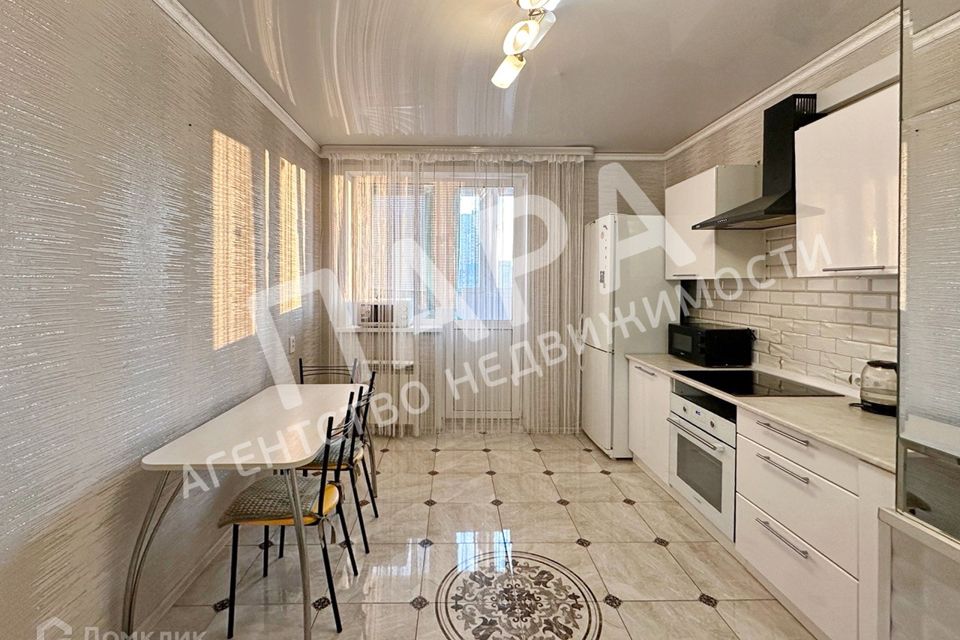 Продаётся 1-комнатная квартира, 43.3 м²