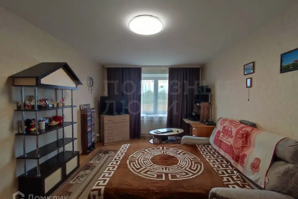 Продаётся 1-комнатная квартира, 42 м²