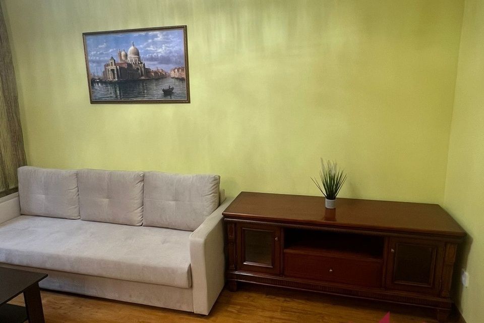 Сдаётся 2-комнатная квартира, 60 м²