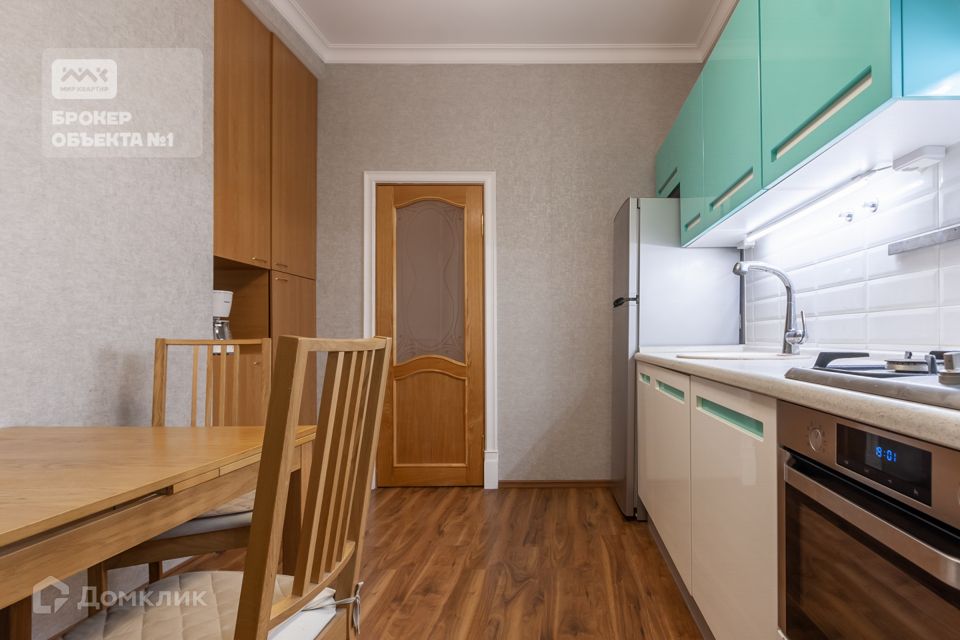 Сдаётся 2-комнатная квартира, 80 м²