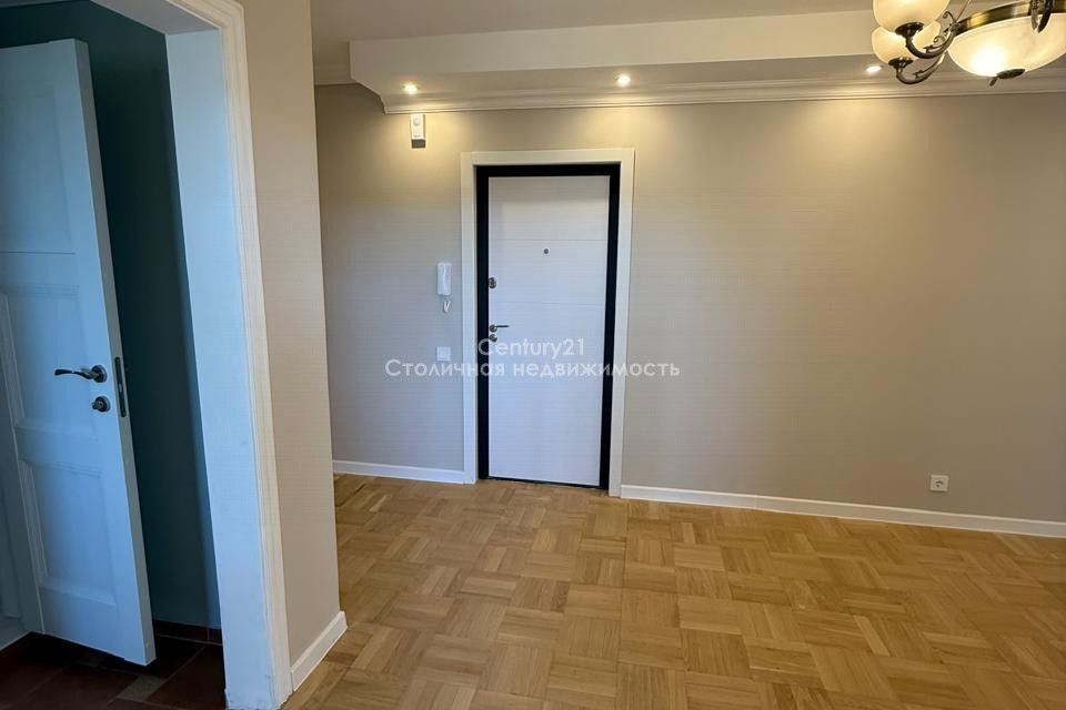 Продаётся 1-комнатная квартира, 42 м²