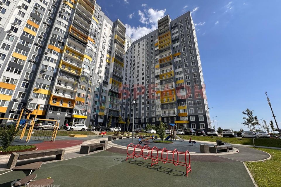 Продаётся 2-комнатная квартира, 55.6 м²