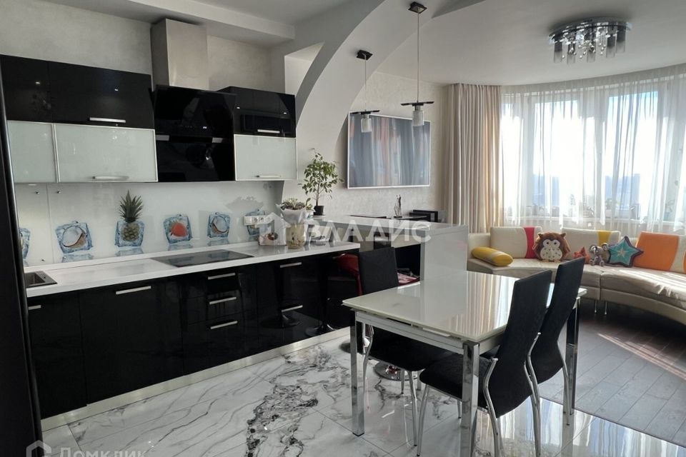 Продаётся 2-комнатная квартира, 88 м²