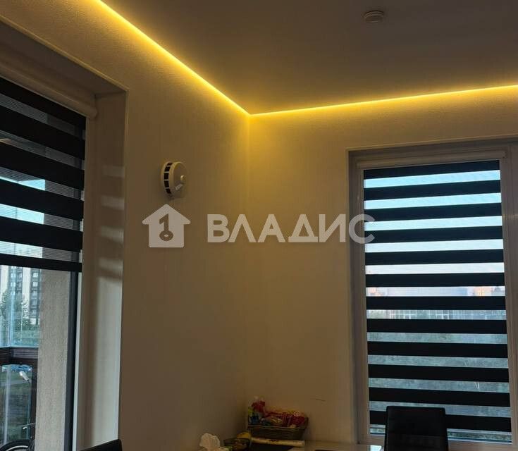 Продаётся 1-комнатная квартира, 43 м²