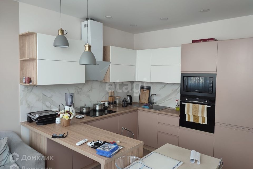 Сдаётся 2-комнатная квартира, 64 м²