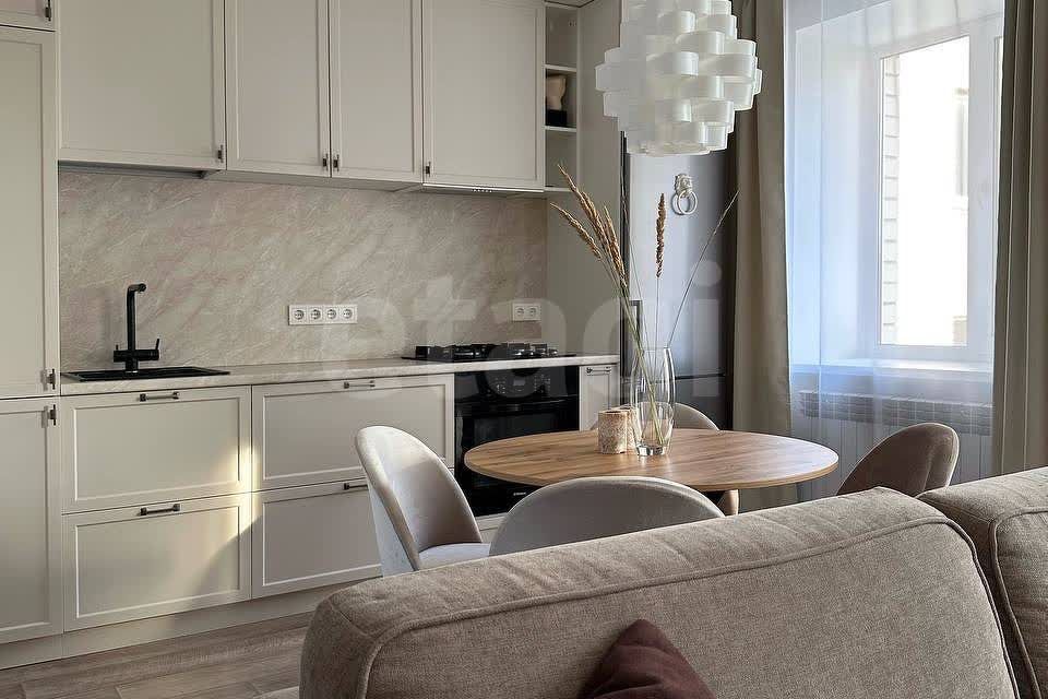 Продаётся 3-комнатная квартира, 77 м²