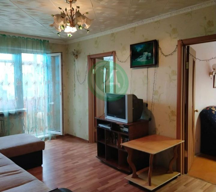 Продаётся 4-комнатная квартира, 60.9 м²