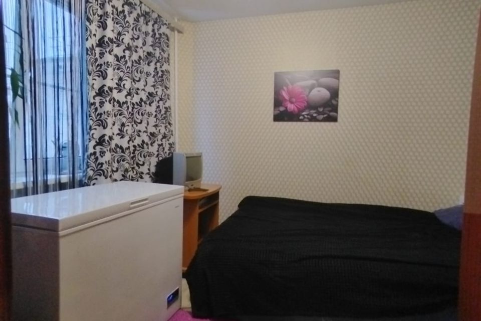 Продаётся 4-комнатная квартира, 61.1 м²