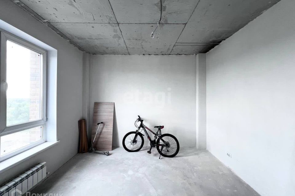 Продаётся 1-комнатная квартира, 42 м²