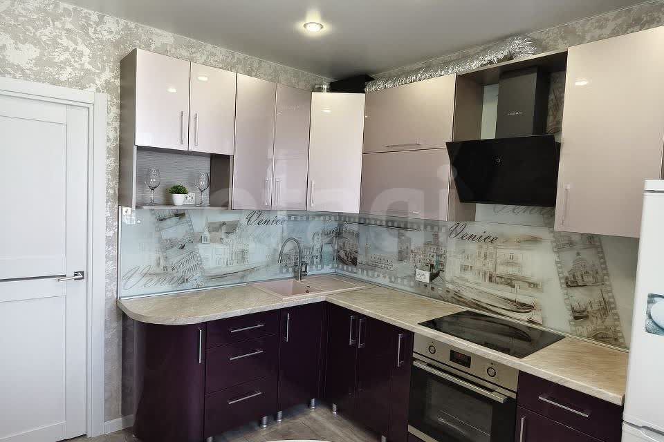 Продаётся 2-комнатная квартира, 56.8 м²