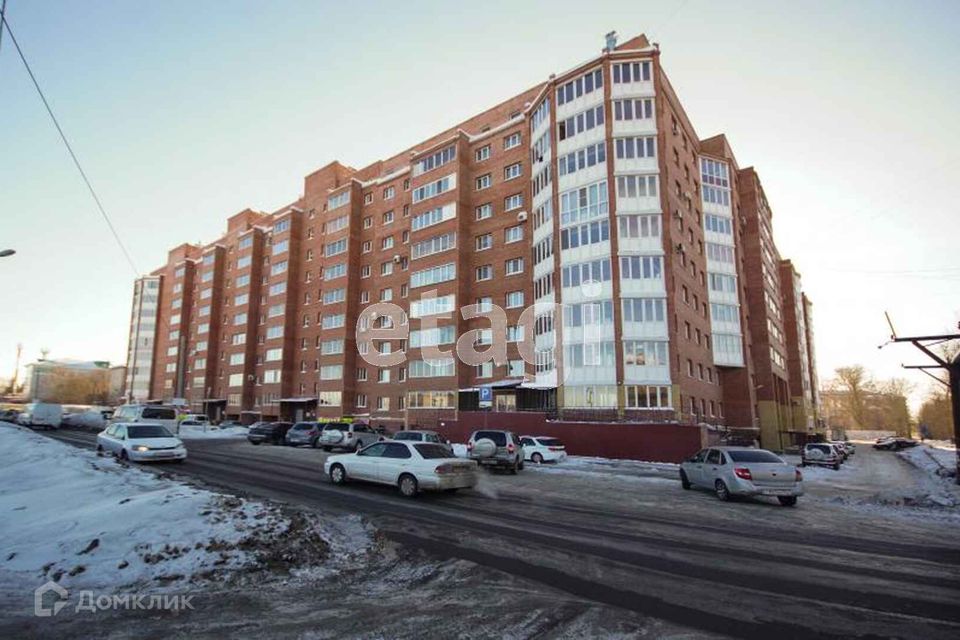 Продаётся 1-комнатная квартира, 65 м²