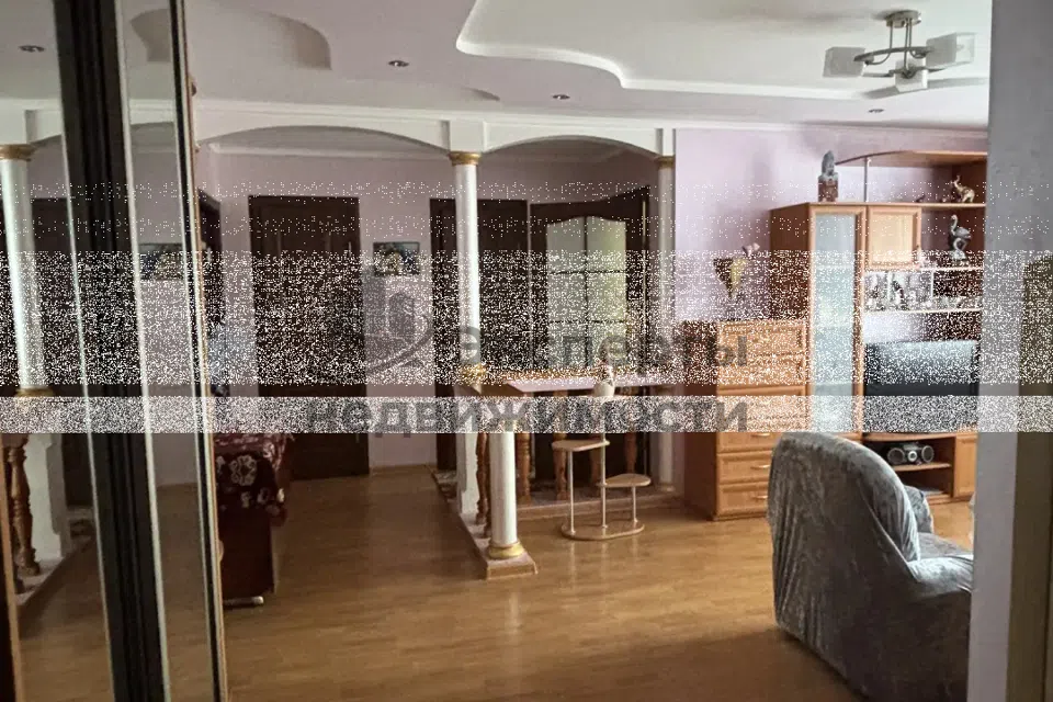 Продаётся 4-комнатная квартира, 76.4 м²