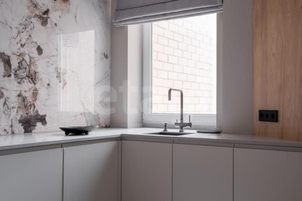 Продаётся 3-комнатная квартира, 97 м²