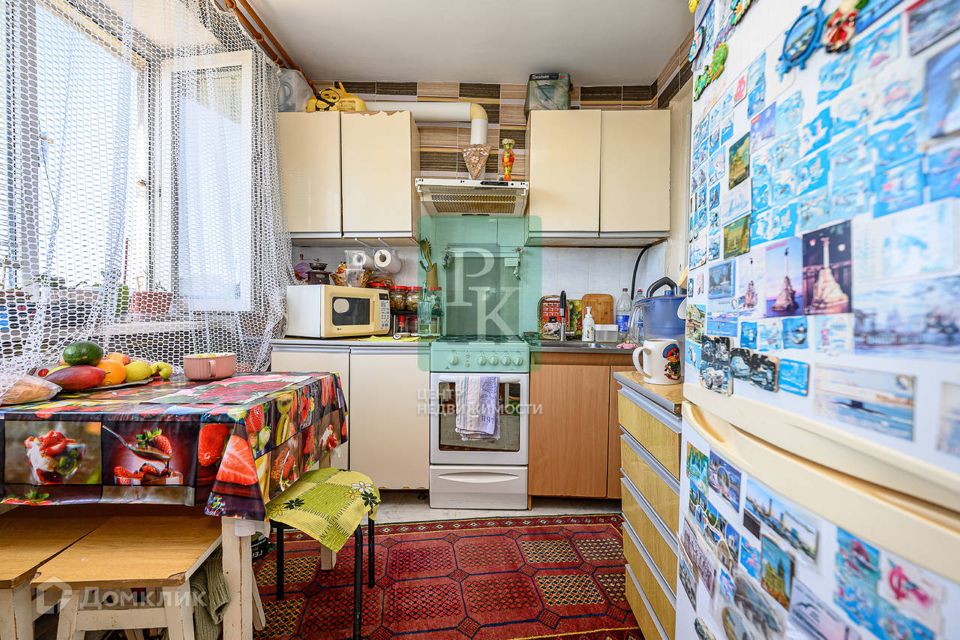 Продаётся 1-комнатная квартира, 42 м²
