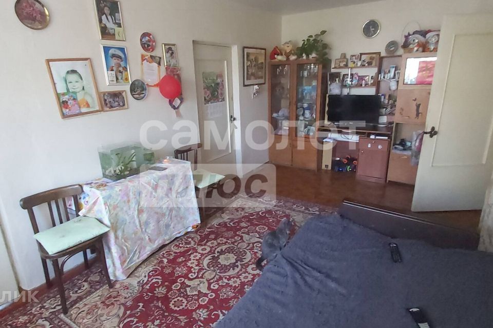 Продаётся 3-комнатная квартира, 41.5 м²