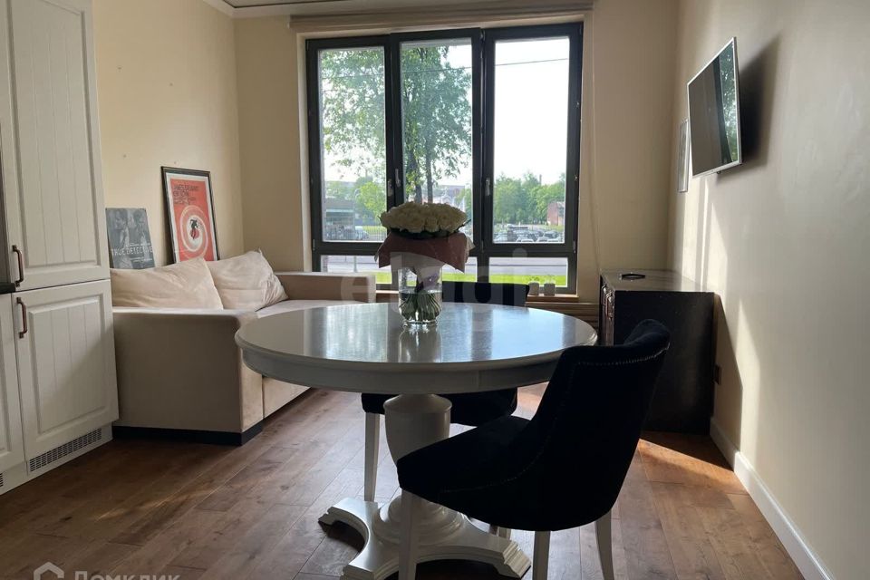 Продаётся 1-комнатная квартира, 51 м²