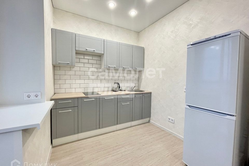 Продаётся 1-комнатная квартира, 41.3 м²