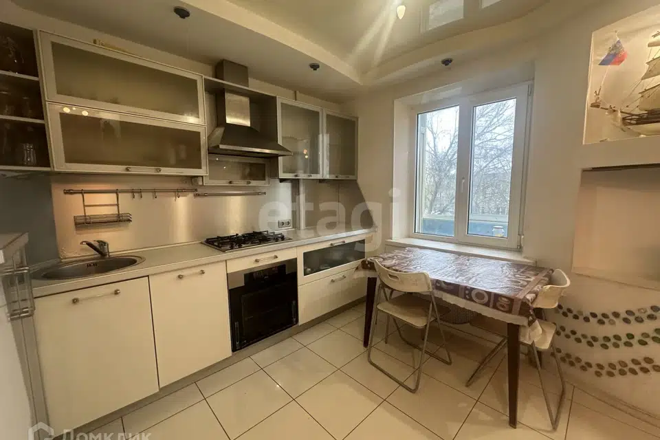 Продаётся 3-комнатная квартира, 61.3 м²